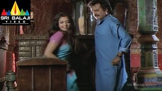 Chandramukhi Movie Jyothika Showing Chandramukhi Room to Rajnikanth  Sri Balaji Video [upl. by Zenia718]