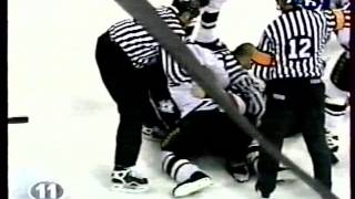 Rhett Warrener vs Derian Hatcher Jun 17 1999 [upl. by Abbe]