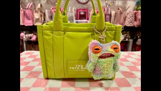 Whats in my Marc Jacobs Small Tote Bag in Acid Lime [upl. by Einnus]