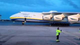 Close up på An225 Världens största flygplan på Stockholm Arlanda Airport [upl. by Otina]