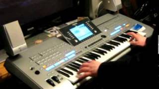 The First Noel played on Yamaha Tyros 4 [upl. by Luelle]