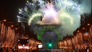 Feu d’artifice à Paris 2024 Nouvel an aux Champs Élysées [upl. by Nap444]