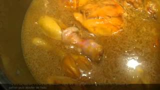 Tajine Poulet oignons httpwwwlecouscousmarocaincom [upl. by Onitnevuj]