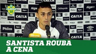 quotOLHAquot MANIA de SANTISTA ROUBA A CENA em coletiva [upl. by Alyakcim171]