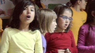 Amen  Villancico en inglés de coro infantil [upl. by Ardnnek]