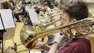 Einblick in die Probe des Jugendblasorchesters Zürich für das Konzert 2024 in der Tonhalle Zürich [upl. by Nahtanoj]