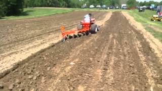 Allis chalmers 616 as a d21 plowing [upl. by Groscr]