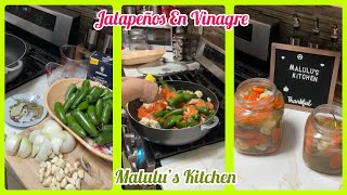 como hacer Jalapeños En Vinagre o Escabeche envivo delicious kitchen food [upl. by Nwahser621]