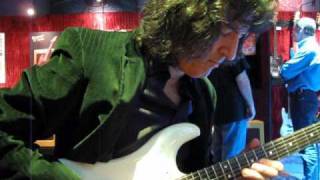 MARK FLORES  plays Ritchie Blackmore Strat at 2010 Winter NAMM show [upl. by Elawalo]