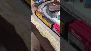 DD40 pulling 40 car train [upl. by Pamella]