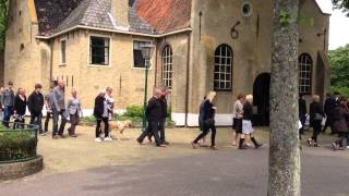 Dr Deen begrafenisstoet op weg naar de kerk op Vlieland [upl. by Oina806]