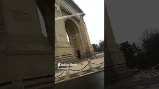 Arcul de Triumf văzut din mașină [upl. by Ahsetra]