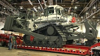 Loading and moving the Worlds largest hydrostatic bulldozer the Liebherr PR776 [upl. by Cirederf]