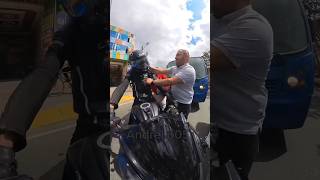 Quieren ver como se solucionó esto moteros bikers lasmejoresmotos automobile momentos epico [upl. by Kapor]