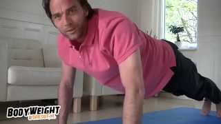 Opdrukken  Knee Push Ups en Regular Push ups Waar moet je opletten bij Push Ups [upl. by Hung]