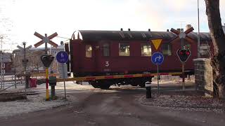 Swedish railroad crossing Magasinsgatan Falun [upl. by Andria]