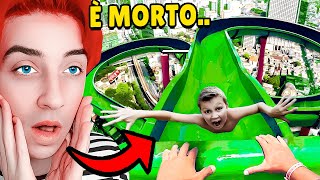 QUESTO BAMBINO È M0RTO NELLO SCIVOLO ACQUATICO PIÙ PERICOLOSO DEL MONDO [upl. by Eltsirc314]