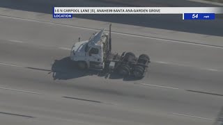 Man in custody following pursuit of suspected stolen big rig cab in LA County [upl. by Htir]