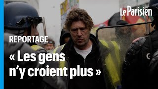 Gilets jaunes  quelques centaines de manifestants rassemblés à Paris [upl. by Greff]