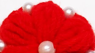 Itsso Cute 🌸 Super Easy Woolen Flower Making Trick with Hair Comb  DIY Amazing Woolen Flowers [upl. by Valtin]