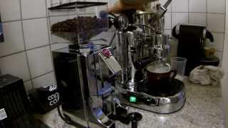 LA PAVONI Professional Lusso mit Milchaufschäumer [upl. by Anohsal93]