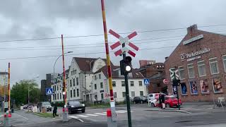 Skøyen Tram Level Crossing 071020 3 [upl. by Eniamor]