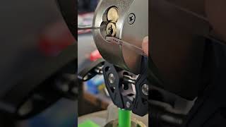 Reset puck lock vs mctickler covertentry locksport lockpicking [upl. by Leemaj]