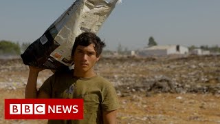 Families rely on landfill site for food in Argentina slums – BBC News [upl. by Aihsened860]