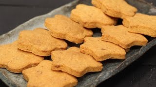 Cheesy Crackers In Gujarati  Snacky Ideas by Amisha Doshi  Sanjeev Kapoor Khazana [upl. by Ydok230]