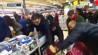 les soldes en france 2013 ‫الصولد في فرنسا‬ [upl. by Elokkin]