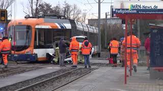 Rhein Pfalz Kreis  Golf prallt gegen Straßenbahn  KORREKTUR  der Pkw war ein Passat [upl. by Syst]