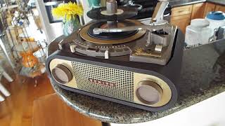 Zenith Stroboscope record player playing a stack of 45s [upl. by Fields]