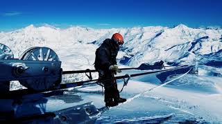 TIGNES  Les coulisses du dégivrage des remontées mécaniques [upl. by Eilarol]