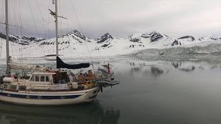 Summer sailing in Svalbard [upl. by Linders]