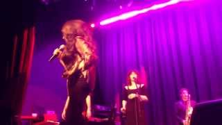 Ronnie Spector singing quotBreaking Upquot [upl. by Annohsed]