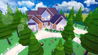 ROBLOX 🏡⏩ Roville Suburban Family  Best Of RoVille Home Edition With House Code  RoVille Tours [upl. by Etneciv]