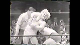 Gorgeous George vs Cyclone Anaya May 23 1950 1950s professional wrestling Golden Age [upl. by Wenda]