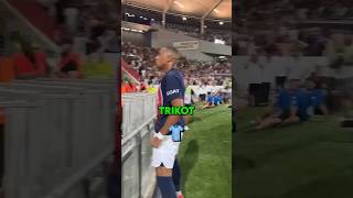 Eigenes Trikot für Mbappé [upl. by Nylirad]