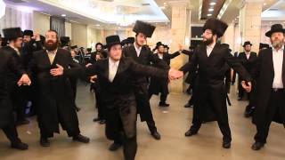 chasidish dance  ריקוד חסידי Chasidim Dancing [upl. by Lamek]