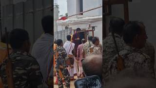 गुरुदेव सन्यासी बाबा की पूजा करते हुए  Bageshwerdhamsarkar short Chamatkar baba mandir [upl. by Alih]