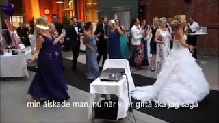 Artisten Anna Jois överraskade sin man med sång och flashmob på bröllopet [upl. by Suoirad580]