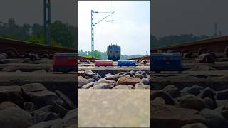 Demo Train VS Discel Engine [upl. by Filahk]