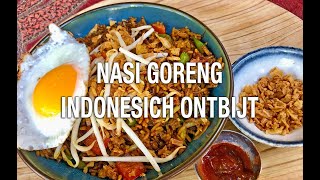 René ontbijt op zn Indonesisch met Nasi Goreng [upl. by Keelia141]