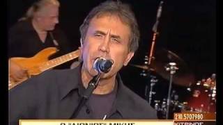 Γιώργος Νταλάρας  Γωνιά Γωνιά  George Dalaras  Gonia gonia live [upl. by Cale]