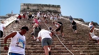 Mexiko  Welt der Maya  Chichén Itzá  Pyramide Kukulcan [upl. by Odlabso]