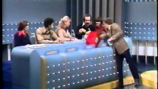 DAVID LETTERMAN GAME SHOW THE RIDDLERS 1977 ROBERT URICH [upl. by Reeher]