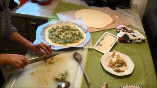 Pizza con scarola carciofini e gorgonzola [upl. by Tharp372]