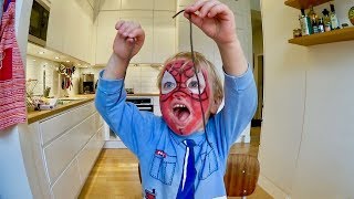 Spiderman äter franska delikatesser VLOGG [upl. by Yrag98]