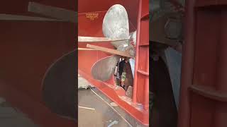 Dangerous Scene Ship Propeller Installation Gone Wrong ShipyardSafetyWorkplaceAccident [upl. by Gitel]