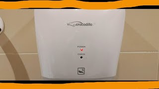 hand dryer crocodillo Caffe Nero Wilmslow park Wilmslow rd Manchester 🚻♿👨🏻‍🎨 [upl. by Terrilyn]